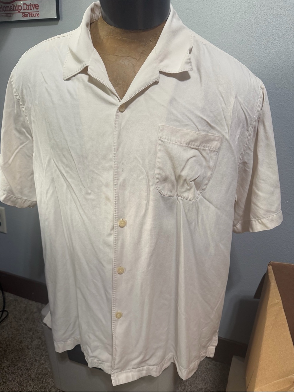 Tommy Bahama Men's Short-Sleeve Silk Casual Shirt in Cream Color